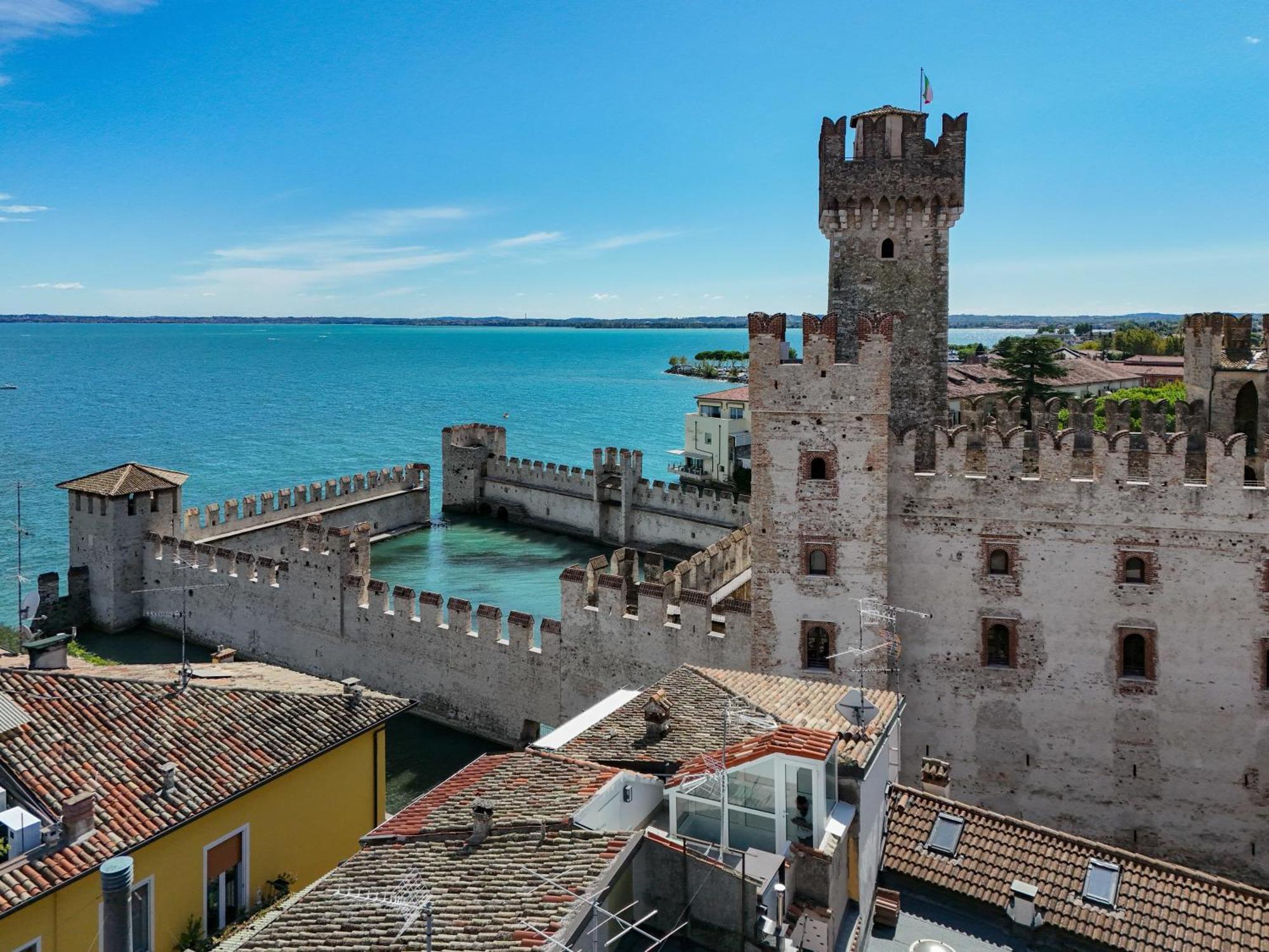 Locanda Carolina Valerio Catullo Sirmione Exterior photo